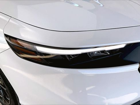 Certified 2025 Honda Accord SE image 27