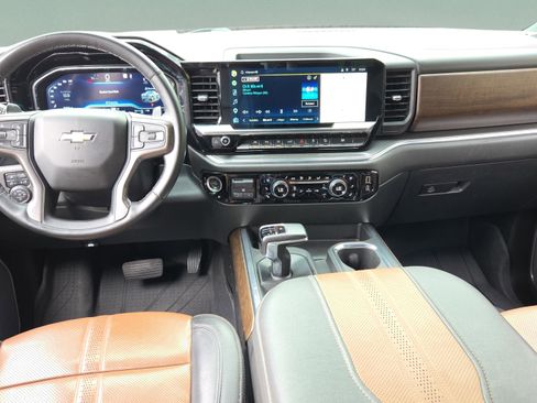 Used 2023 Chevrolet Silverado 1500 High Country w/ Z71 Off-Road Package image 12