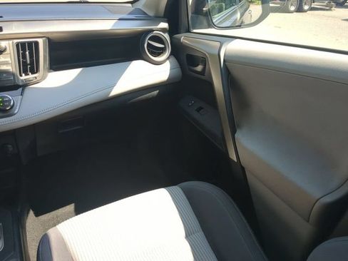 Used 2013 Toyota RAV4 XLE AWD/4WD image 16