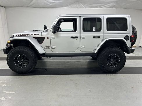 Used 2023 Jeep Wrangler Unlimited Rubicon w/ Cold Weather Group AWD/4WD image 6