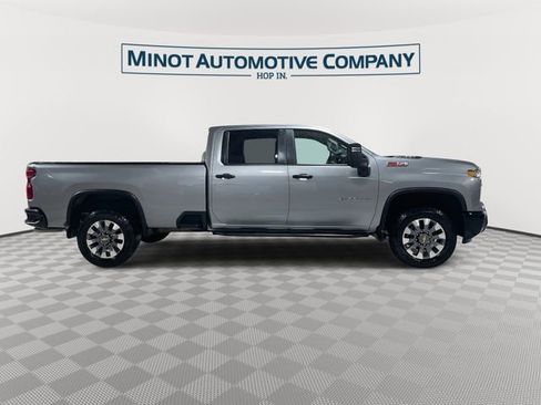 Used 2025 Chevrolet Silverado 2500 Custom w/ Custom Value Package AWD/4WD image 9