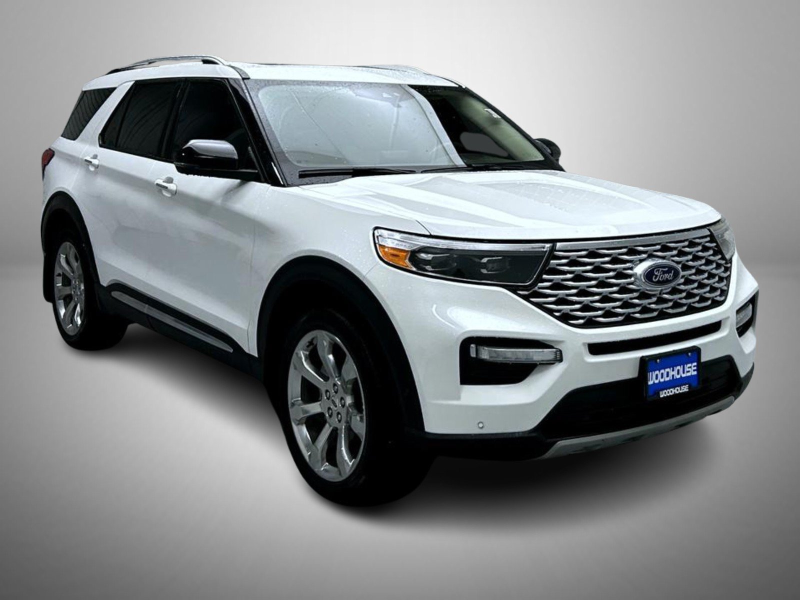 Used 2020 Ford Explorer Platinum w/ Premium Technology Package AWD/4WD image 3