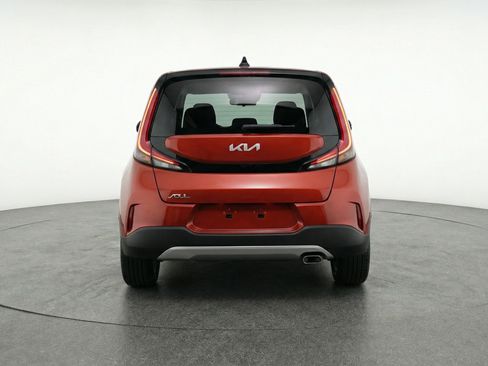 Used 2025 Kia Soul LX w/ LX Technology Package image 7