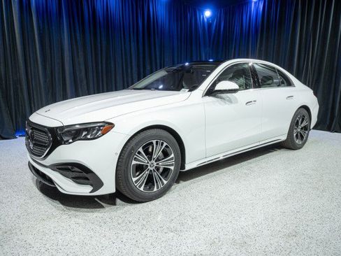 New 2026 Mercedes-Benz E 350 4MATIC Sedan image 1