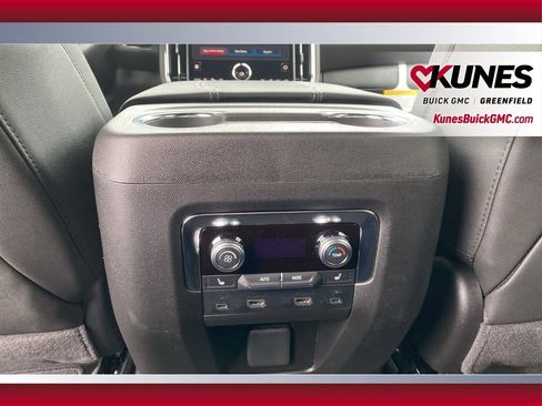 New 2026 GMC Yukon XL Elevation image 37