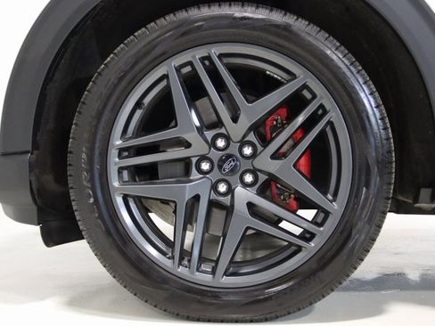 Used 2025 Ford Explorer ST-Line w/ Premium Package image 76