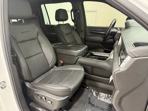 Used 2022 GMC Yukon XL Denali image 26