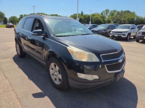 Used 2009 Chevrolet Traverse LT AWD/4WD image 6