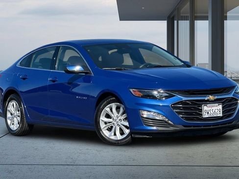 Used 2023 Chevrolet Malibu LT FWD image 2