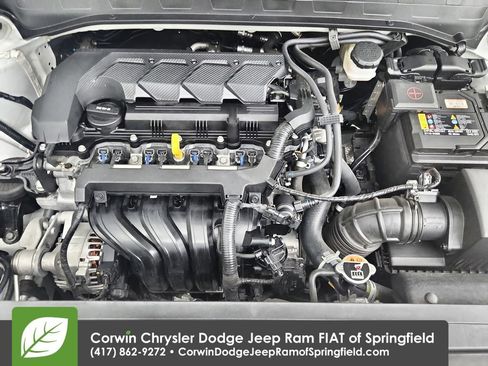 Used 2025 Hyundai Venue SEL FWD image 33