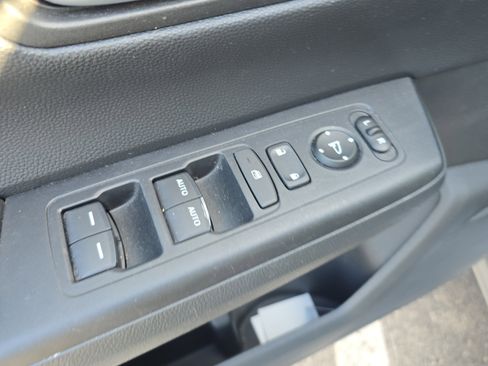 Used 2023 Honda CR-V EX image 15