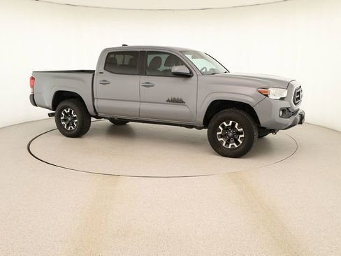 Used 2021 Toyota Tacoma SR5 RWD image 9