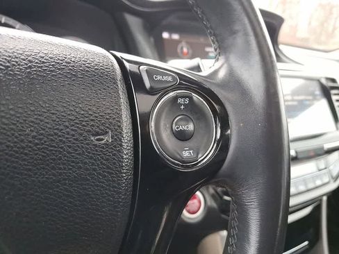 Used 2017 Honda Accord EX-L image 18