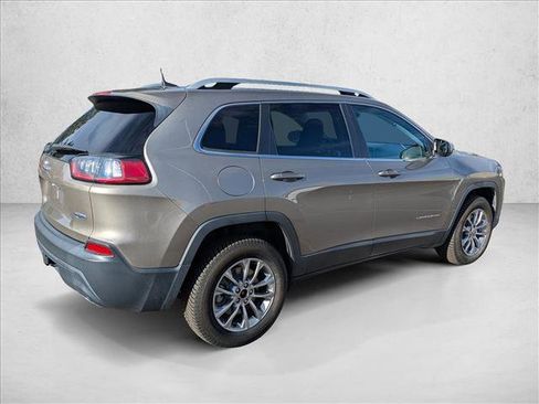 Used 2019 Jeep Cherokee Latitude Plus w/ Comfort/Convenience Group image 5