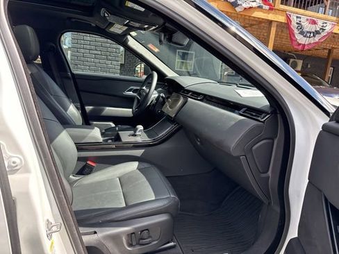 Used 2024 Land Rover Range Rover Velar Dynamic SE image 15