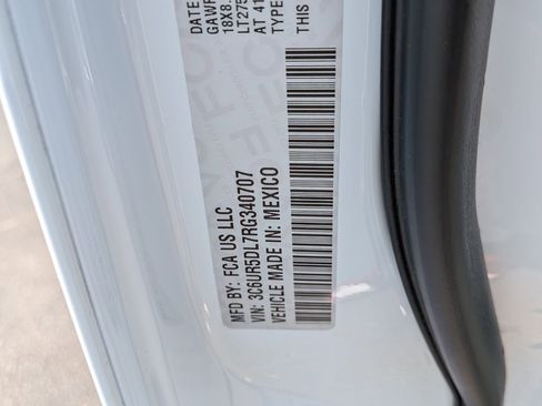 Used 2024 RAM 2500 Big Horn AWD/4WD image 38