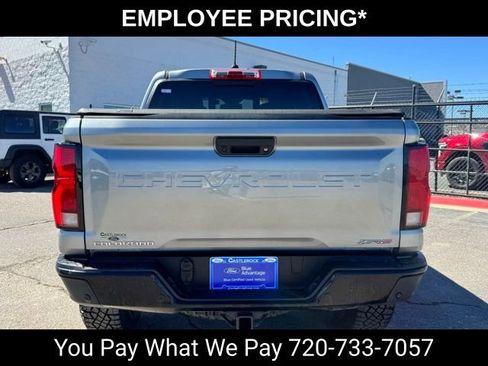 Used 2025 Chevrolet Colorado ZR2 w/ Technology Package AWD/4WD image 4