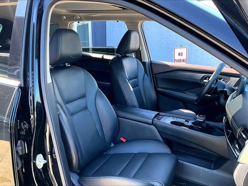 Certified 2023 Nissan Rogue SL w/ SL Premium Package image 9