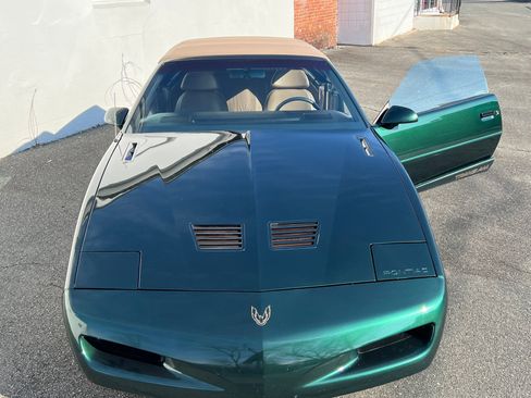 Used 1992 Pontiac Firebird Trans Am RWD image 33