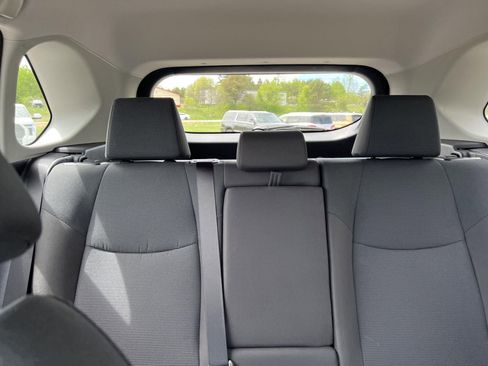 Used 2025 Toyota RAV4 LE AWD/4WD image 22