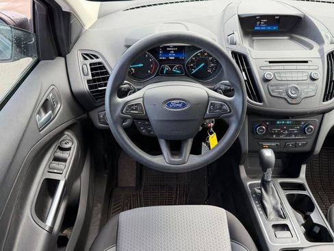 Used 2017 Ford Escape SE w/ SE Cold Weather Package image 9