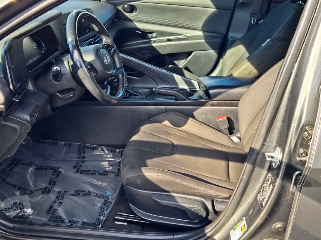 Certified 2025 Hyundai Elantra Sport FWD image 27