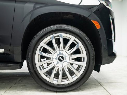 Used 2022 Cadillac Escalade Premium Luxury image 19