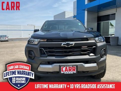 New 2025 Chevrolet Colorado Trail Boss w/ Midnight Edition image 2