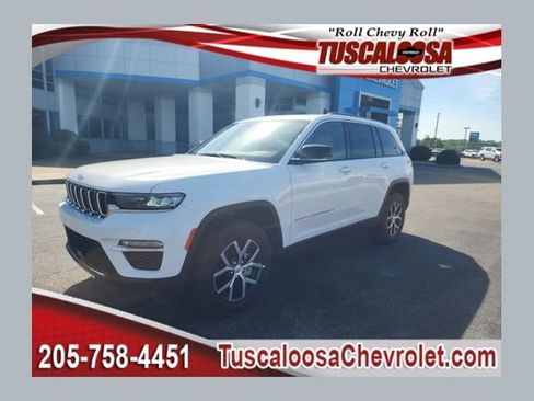 Used 2024 Jeep Grand Cherokee Limited image 1