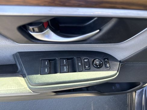 Used 2017 Honda CR-V EX image 13