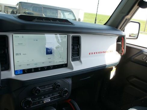 New 2026 Ford Bronco Heritage Edition AWD/4WD image 22