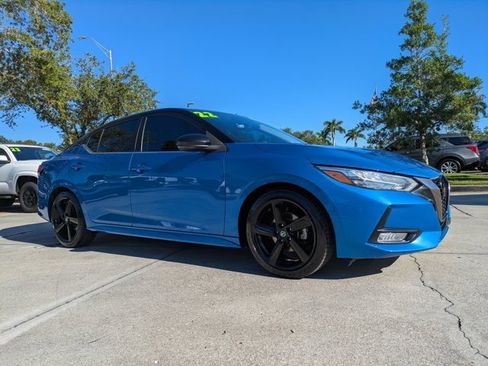 Used 2022 Nissan Sentra SR w/ Electronics Package image 2