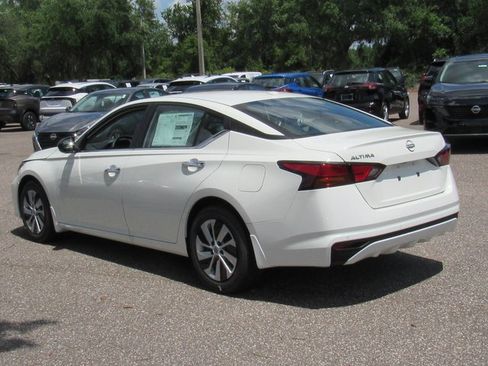 New 2025 Nissan Altima 2.5 S image 5