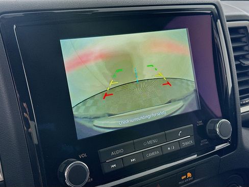 Used 2024 Nissan Frontier SV w/ Technology Package image 21