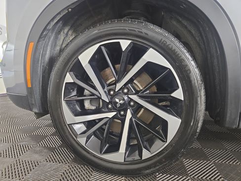 Used 2024 Mitsubishi Outlander SE image 32