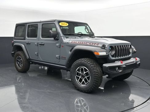 Used 2024 Jeep Wrangler Unlimited Rubicon AWD/4WD image 2