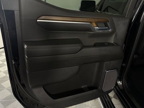 Used 2024 Chevrolet Silverado 1500 High Country AWD/4WD image 26