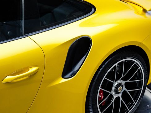 Used 2018 Porsche 911 Turbo S image 35