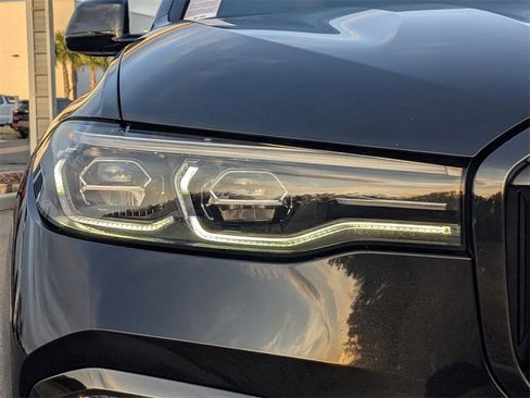 Used 2021 BMW X7 xDrive40i w/ M Sport Package image 12