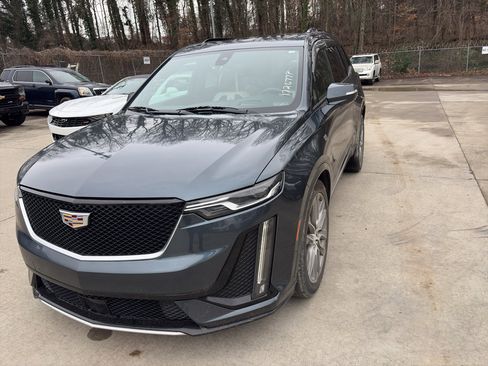 Used 2020 Cadillac XT6 Sport image 1