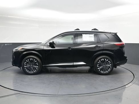Certified 2026 Nissan Rogue SV FWD image 11