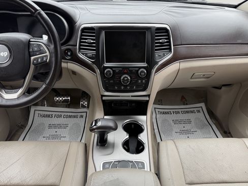 Used 2014 Jeep Grand Cherokee Overland w/ Advanced Technology Group AWD/4WD image 16