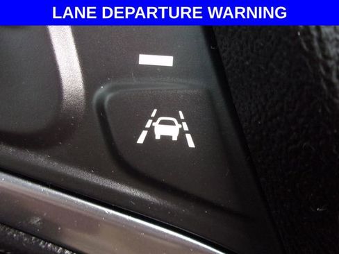 Used 2018 Chevrolet Equinox Premier image 6