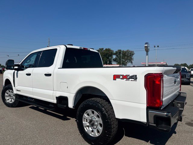 Used 2024 Ford F250 XLT w/ FX4 Off-Road Package AWD/4WD image 17