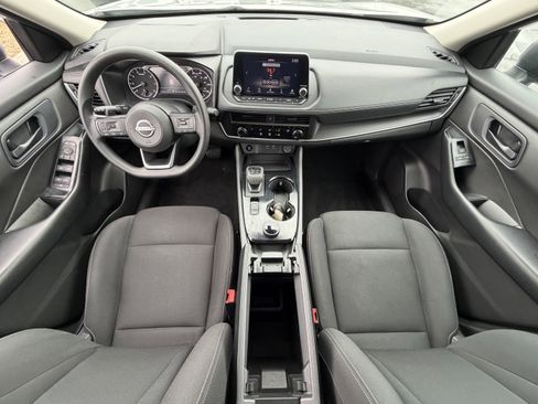 Used 2024 Nissan Rogue S image 17