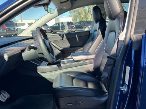 Used 2022 Tesla Model Y Performance image 27