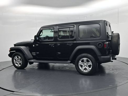 Used 2018 Jeep Wrangler Unlimited Sport S AWD/4WD image 5