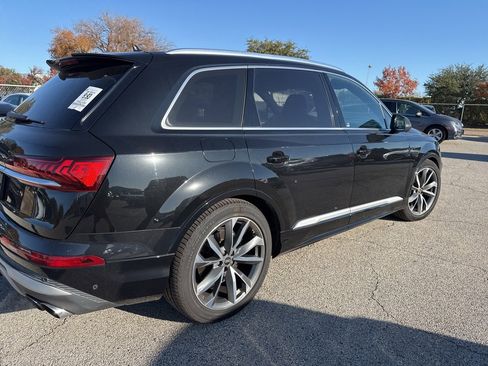 Used 2022 Audi SQ7 Prestige w/ Prestige Package image 5