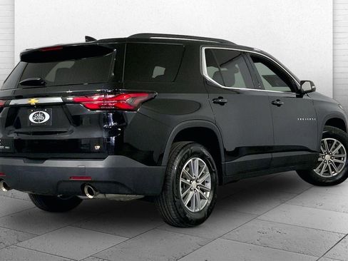 Used 2023 Chevrolet Traverse LT image 13