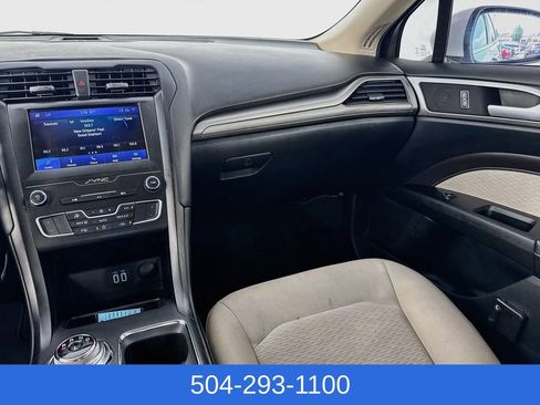 Used 2020 Ford Fusion SE w/ Equipment Group 151A FWD image 23